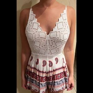 Selfie Leslie romper Size Small